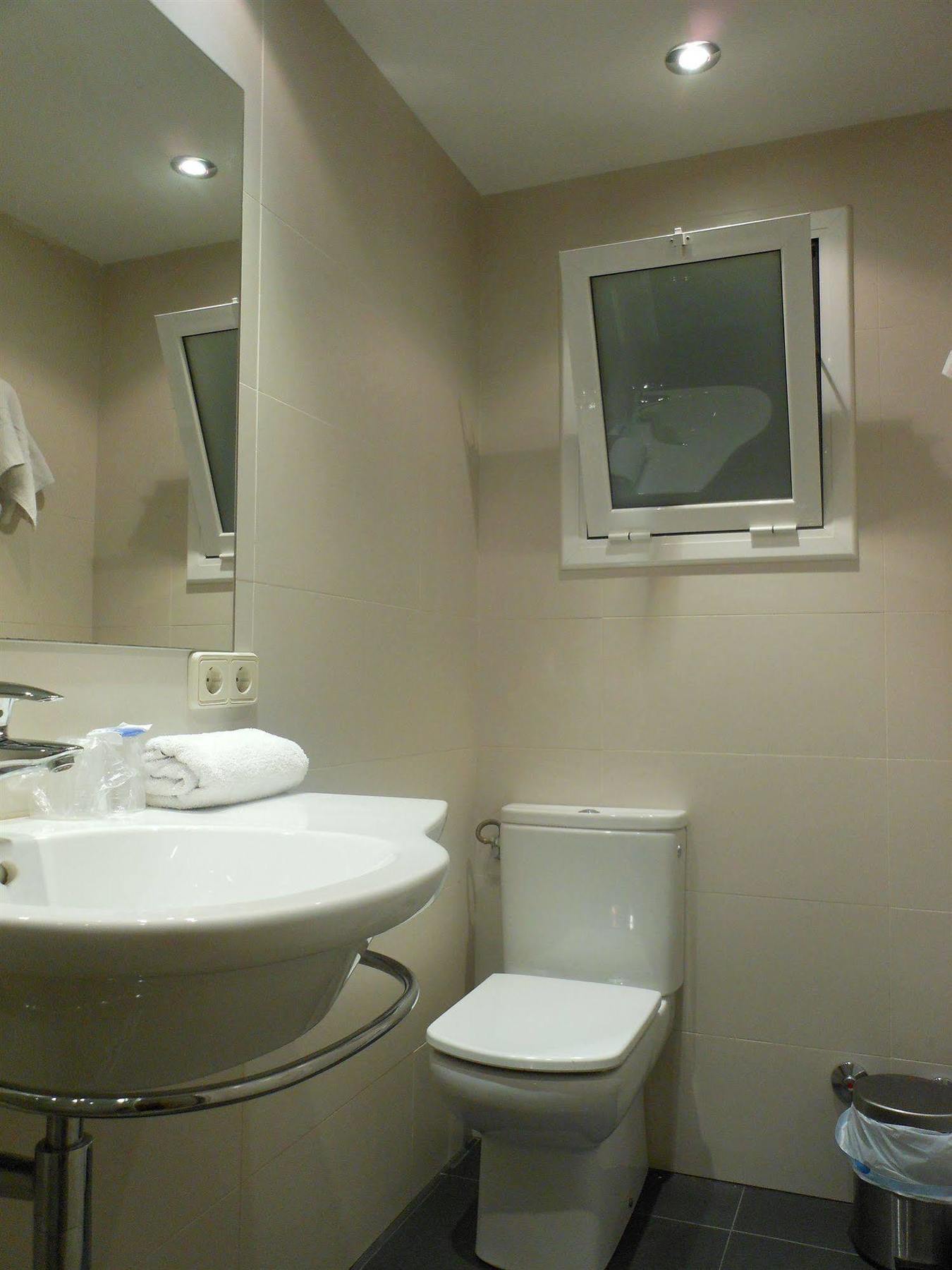 Hostal Can Pou Vidreres Kültér fotó