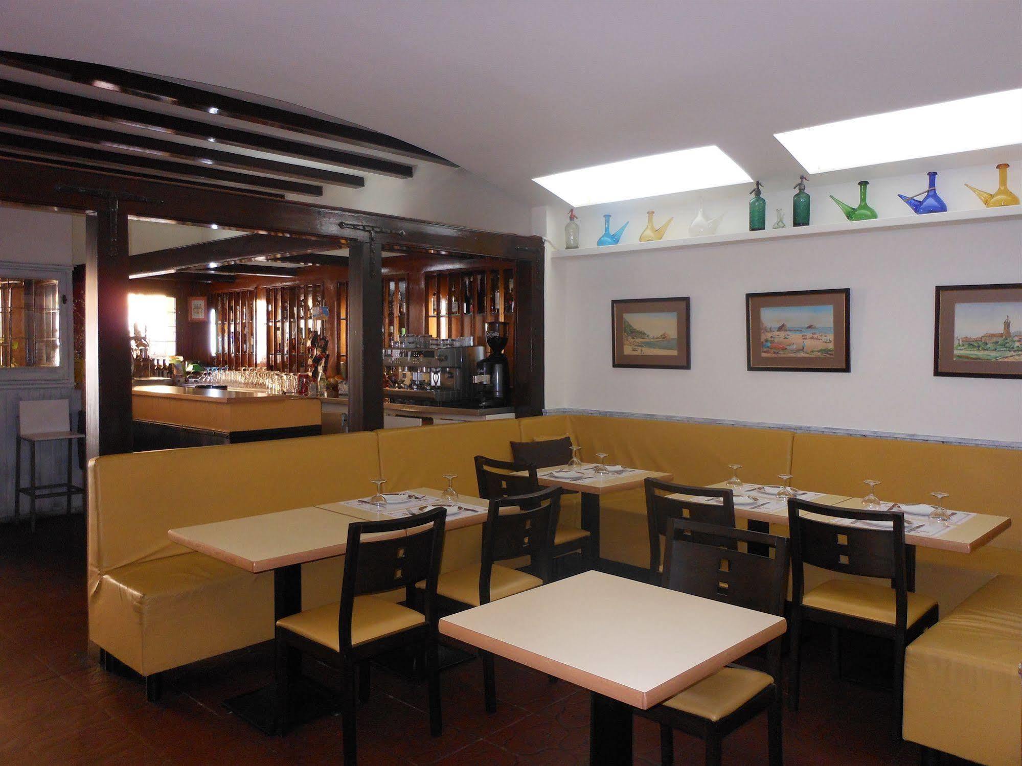 Hostal Can Pou Vidreres Kültér fotó